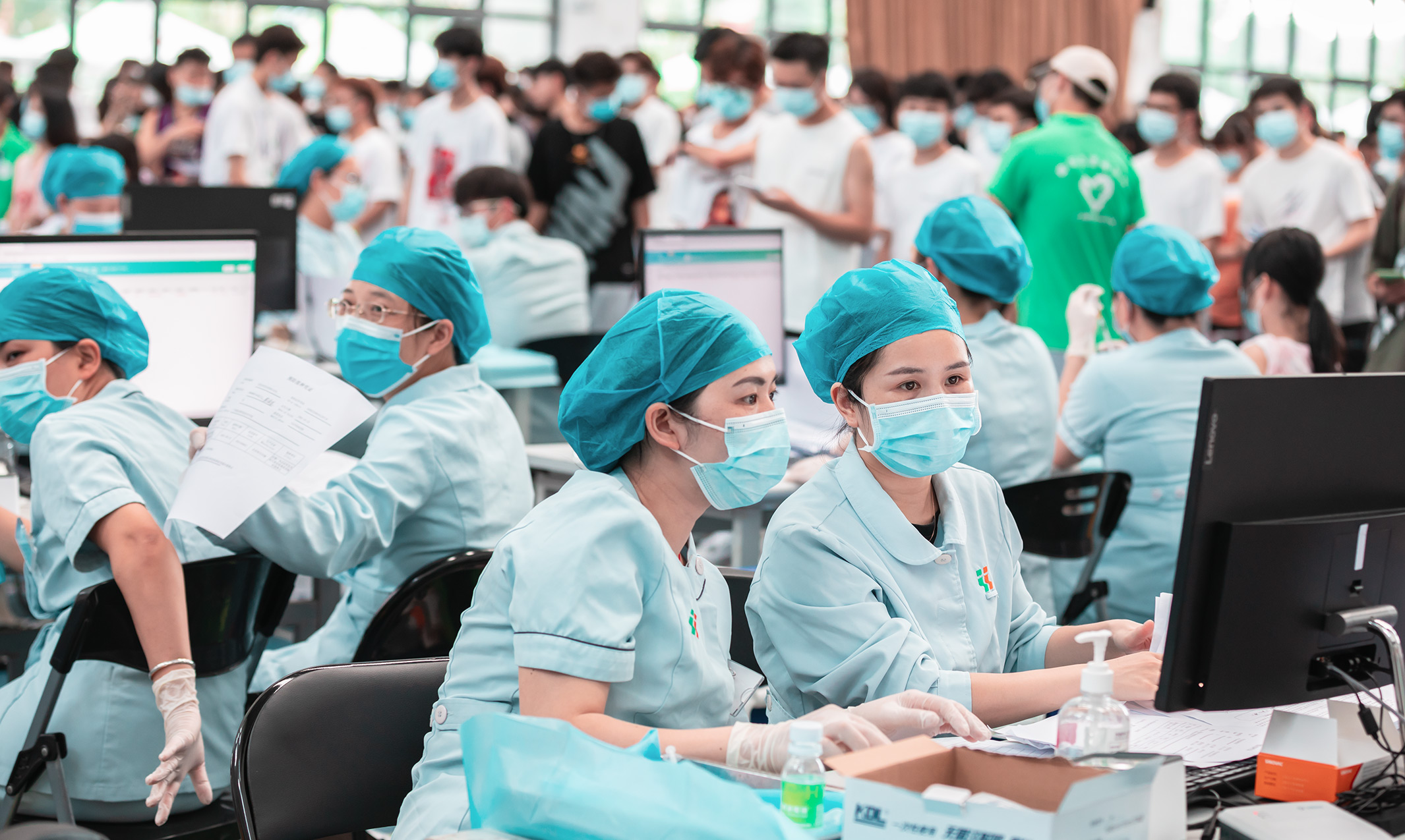 乐鱼全球最大体育平台_乐鱼(中国)师生接种疫苗现场