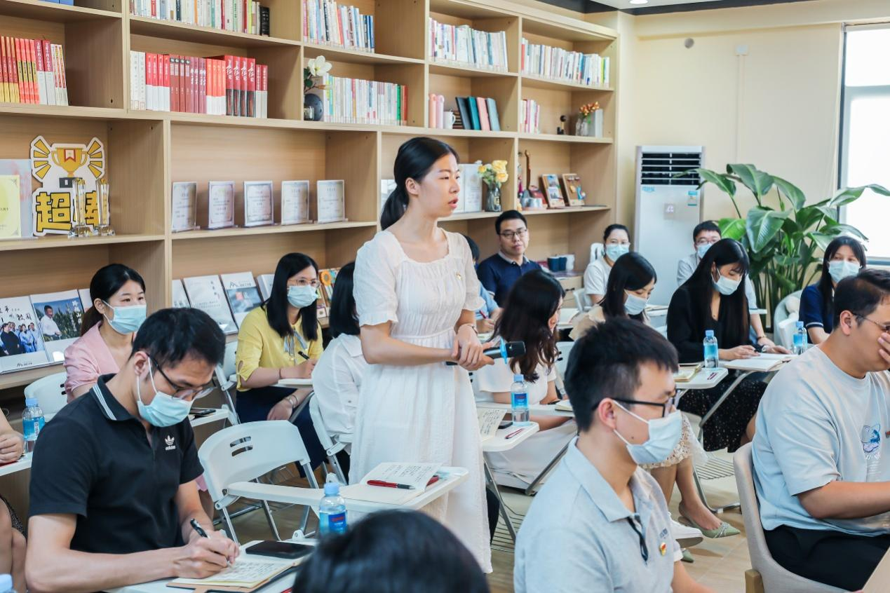 乐鱼全球最大体育平台_乐鱼(中国)与规划学院辅导员梁升雁老师发言