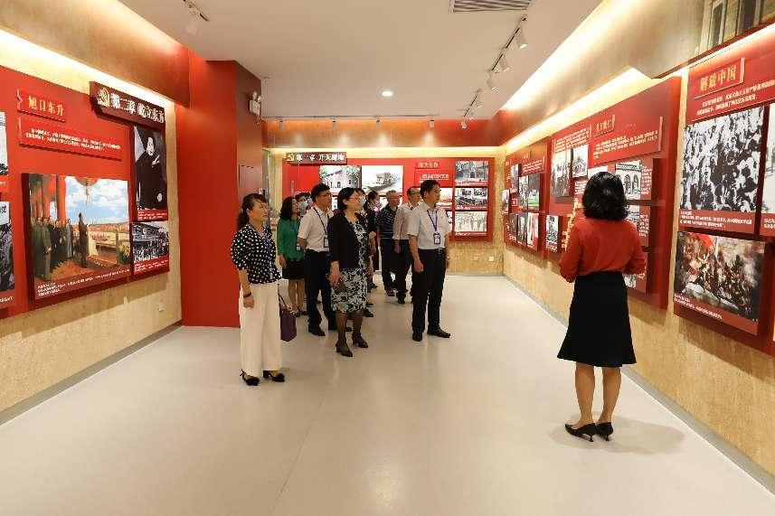 牙韩高书记一行参观乐鱼全球最大体育平台_乐鱼(中国)党建思政教育基地