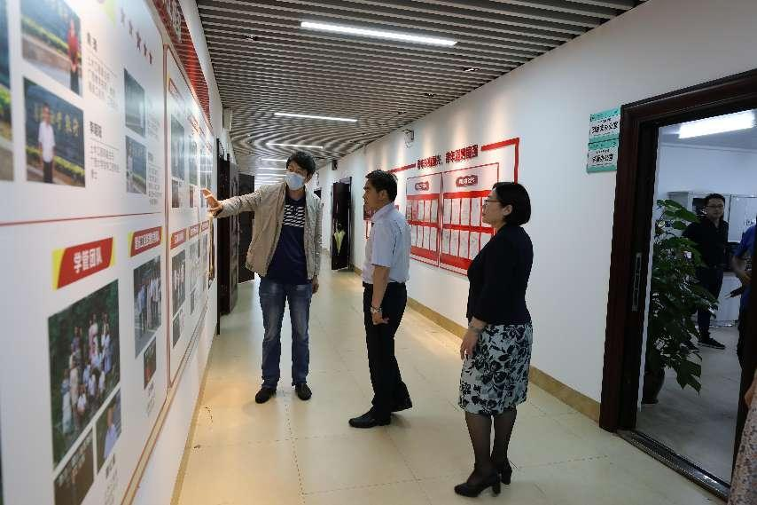 牙韩高书记一行参观乐鱼全球最大体育平台_乐鱼(中国)土木工程学院