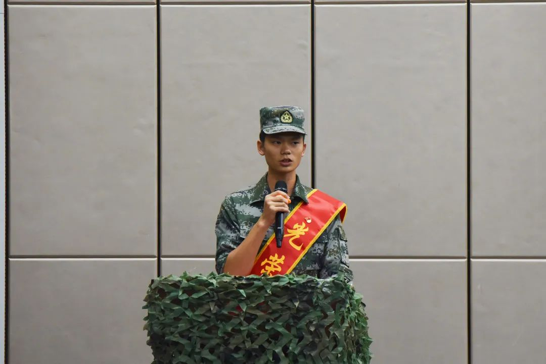 退役士官代表李超发言