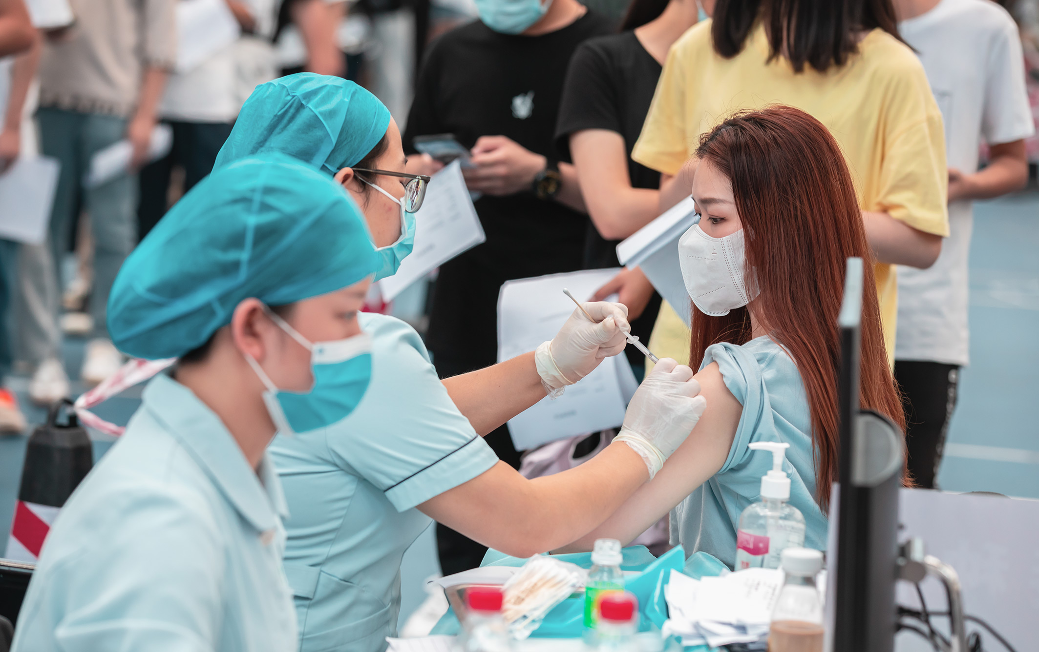 乐鱼全球最大体育平台_乐鱼(中国)师生接种疫苗现场