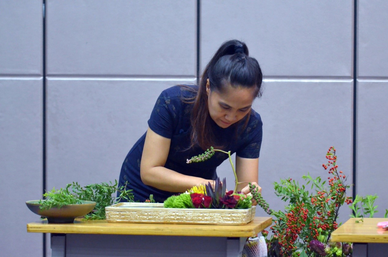 杨雨轩老师中式花艺插花现场示范