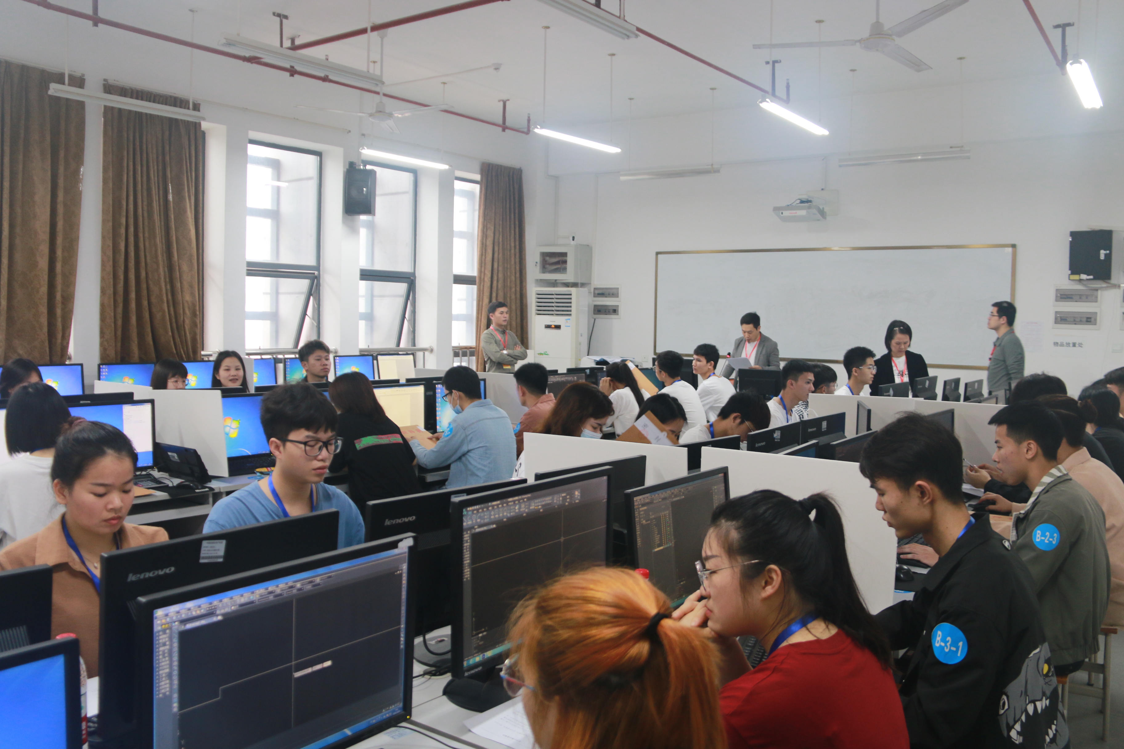 乐鱼全球最大体育平台_乐鱼(中国)装饰技术应用赛项比赛现场